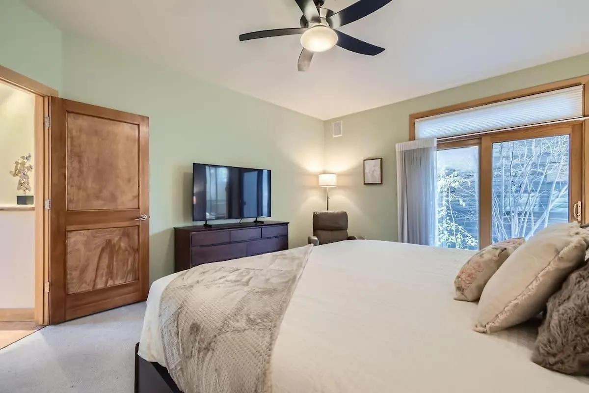 High-End 4Bd Executive Retreat In Cherry Creek Family Denver Holiday home